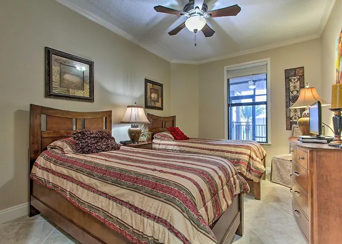 Ornate W/ Balcony, Pool, Water Views! Holiday home Pensacola