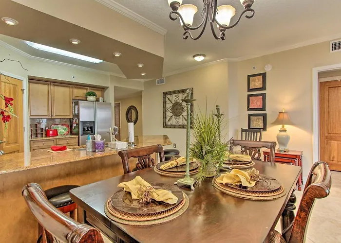Ornate W/ Balcony, Pool, Water Views! Holiday home Pensacola